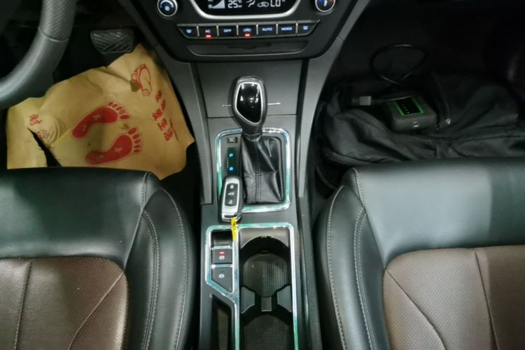 GEELY Emgrand 2017 #14 GEELY Emgrand 2017 car image #14