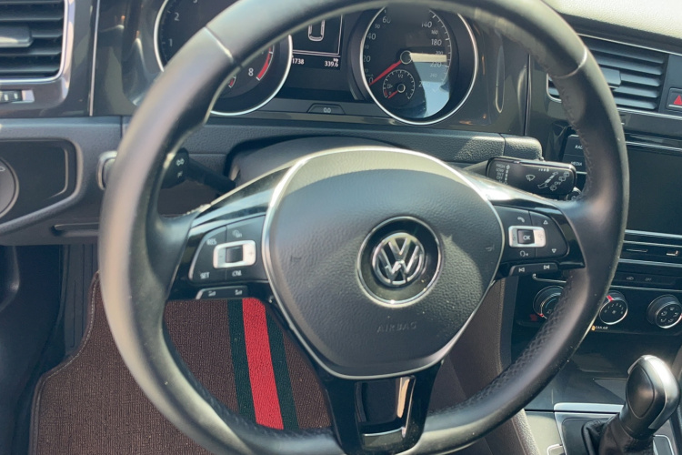 Volkswagen Golf 2019 #13 Volkswagen Golf 2019 car image #13