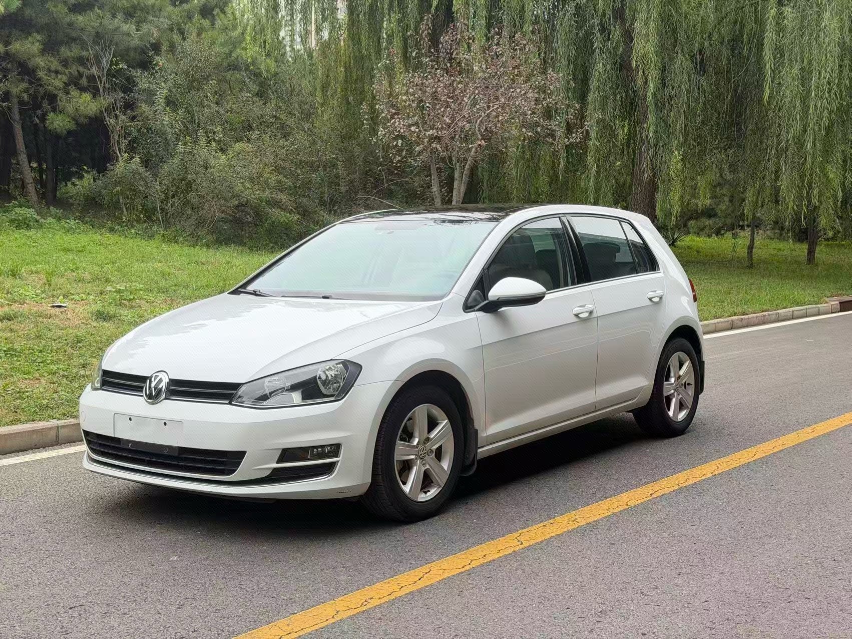 2014 immagine di auto 