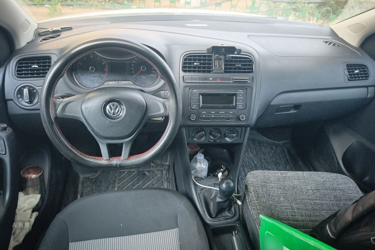 Volkswagen Polo 2015 #11 Volkswagen Polo 2015 car image #11
