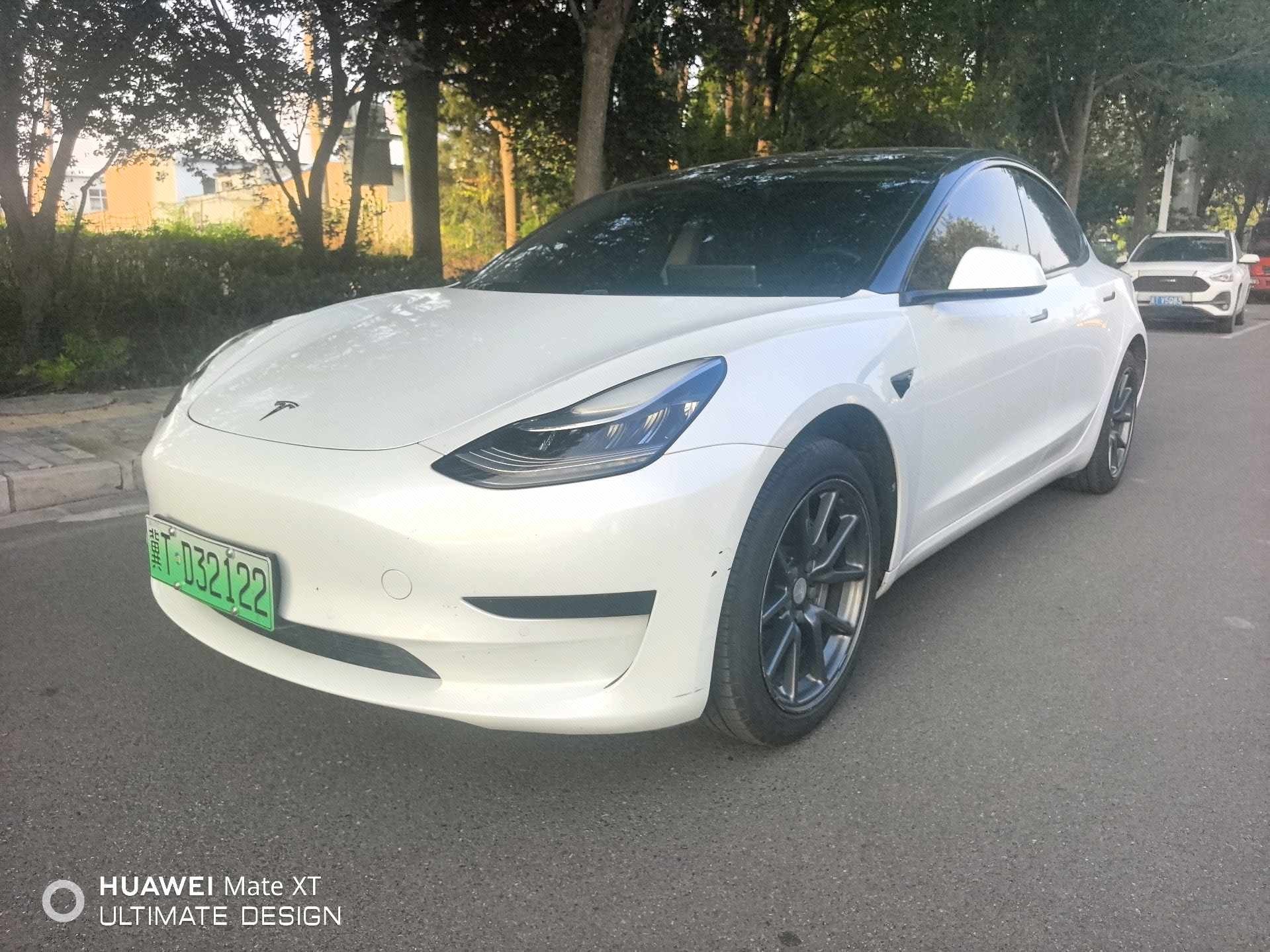 Tesla Model 3 2020 car image 