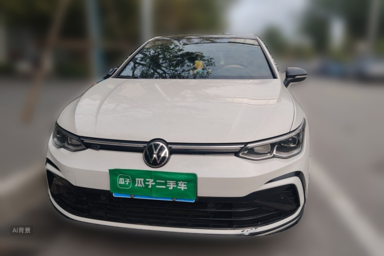 Volkswagen Golf 2022 car image #3