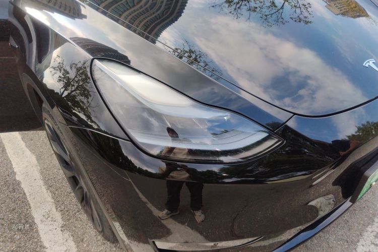 Tesla Model Y 2023 #8 Tesla Model Y 2023 car image #8