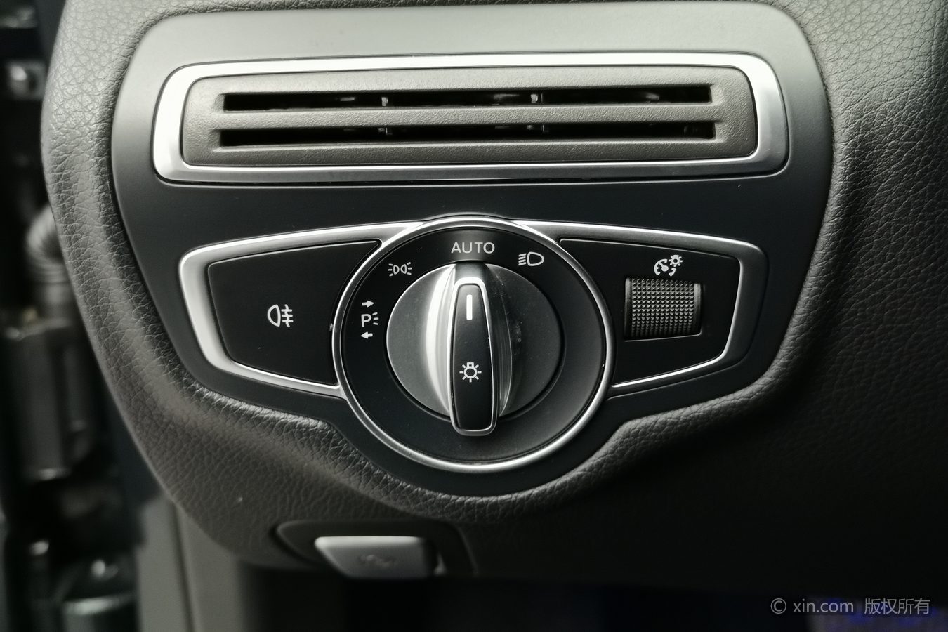 Mercedes-Benz C Class 2021 car image #22
