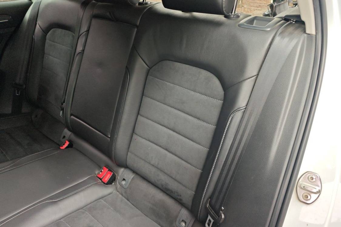 Volkswagen Golf 2019 car image #9