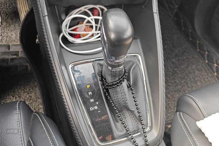 MG ZS 2017 car image #16