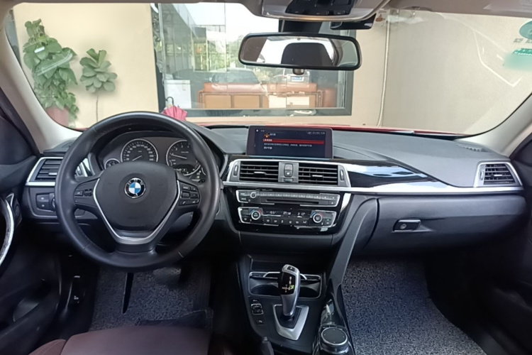 BMW 3 Series 2019 #10 BMW 3 Series 2019 car image #10