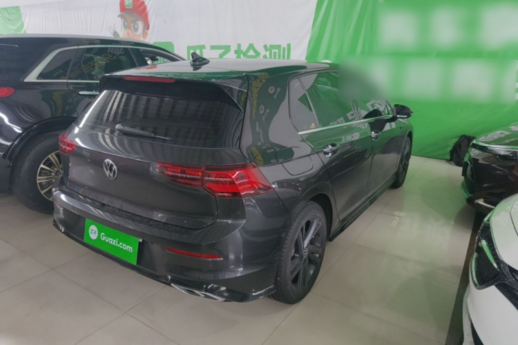 Volkswagen Golf 2023 car image #7