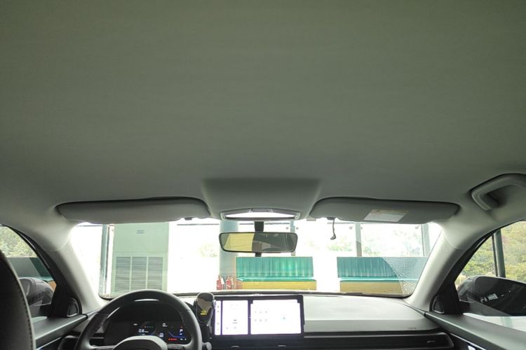 GEELY Emgrand 2025 #18 GEELY Emgrand 2025 car image #18