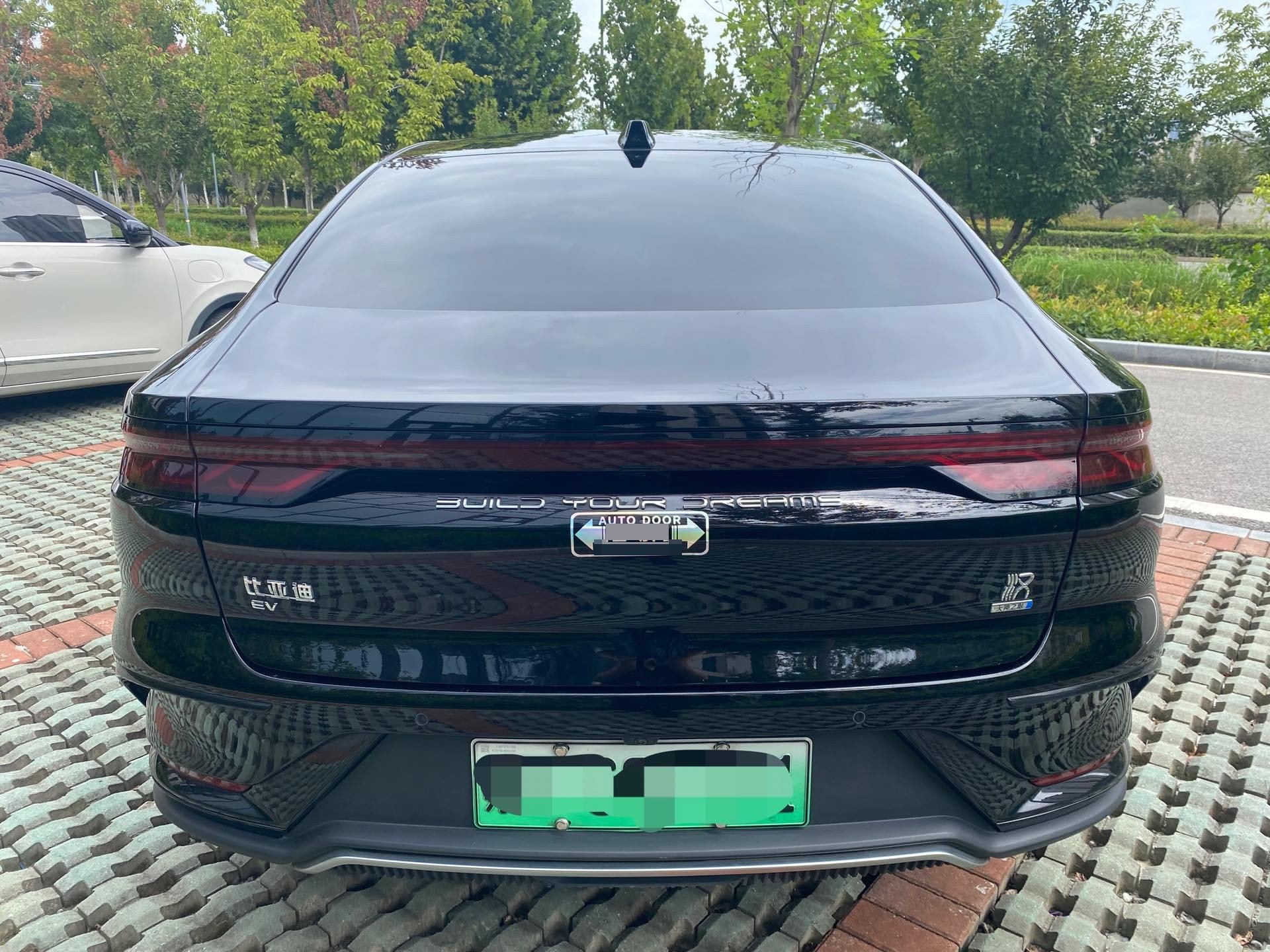 BYD Han 2025 image de voiture #4