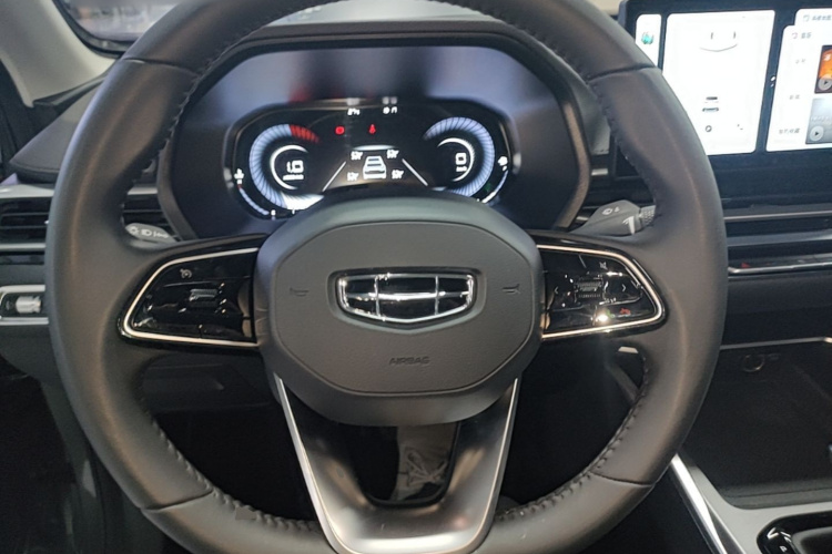 GEELY Emgrand 2023 #11 GEELY Emgrand 2023 car image #11
