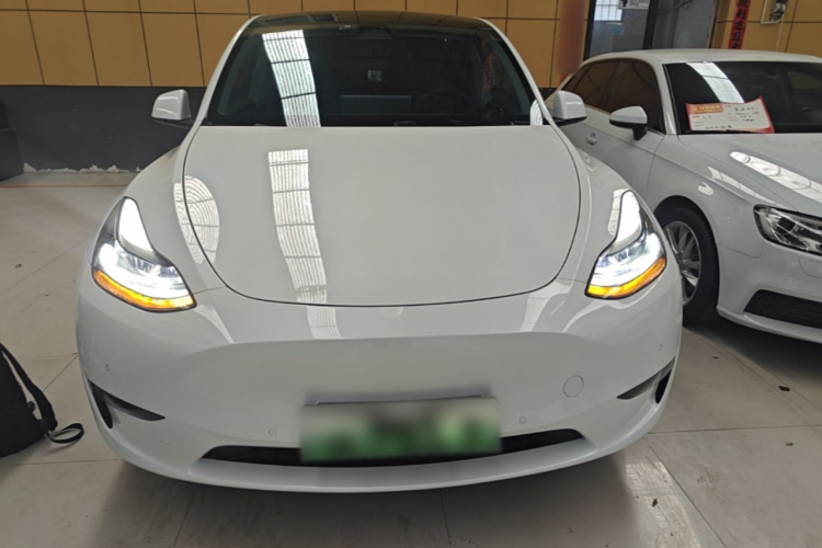 Tesla Model Y 2021 #3 Tesla Model Y 2021 car image #3