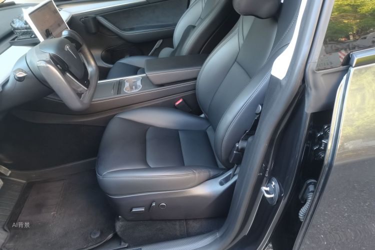 Tesla Model Y 2024 #17 Tesla Model Y 2024 car image #17