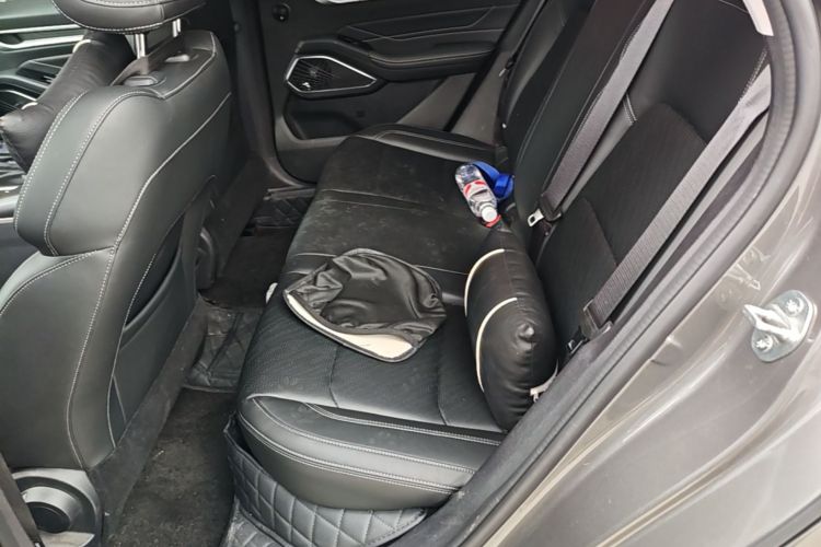 GEELY Emgrand 2022 car image #17