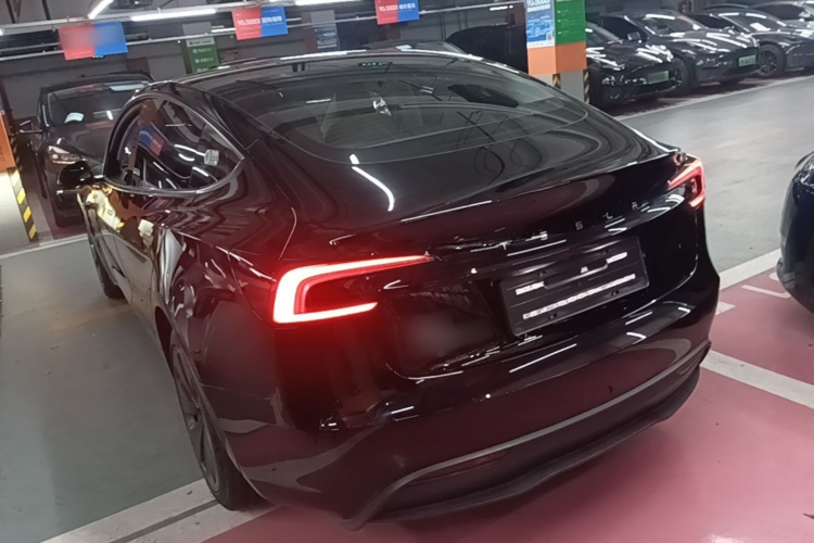 Tesla Model 3 2023 #5 Tesla Model 3 2023 car image #5