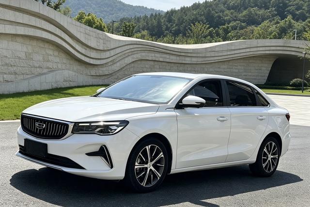 GEELY Emgrand 2022 #10 GEELY Emgrand 2022 imagen de coche #10