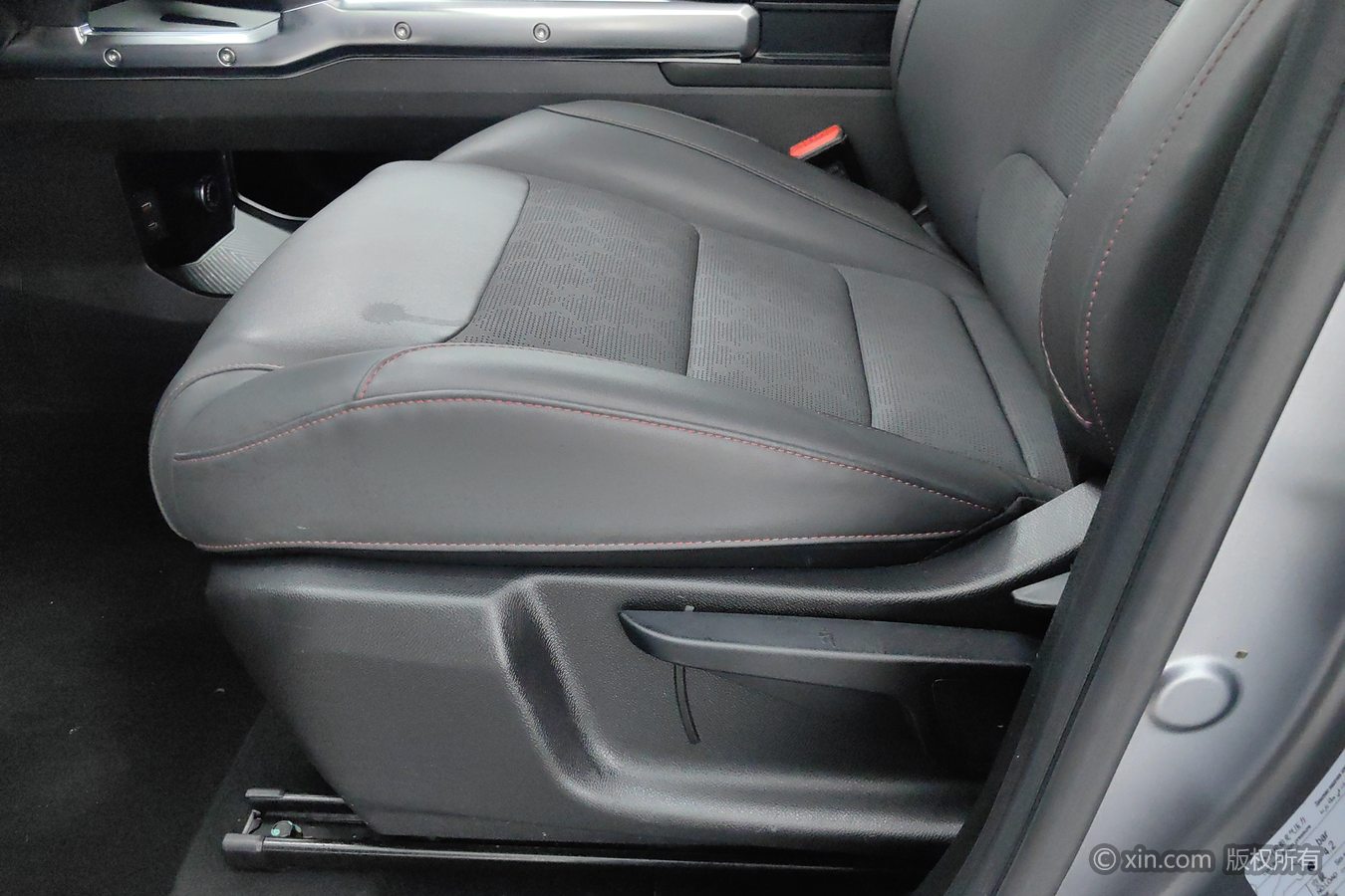 Jetour Traveller 2024 car image #21