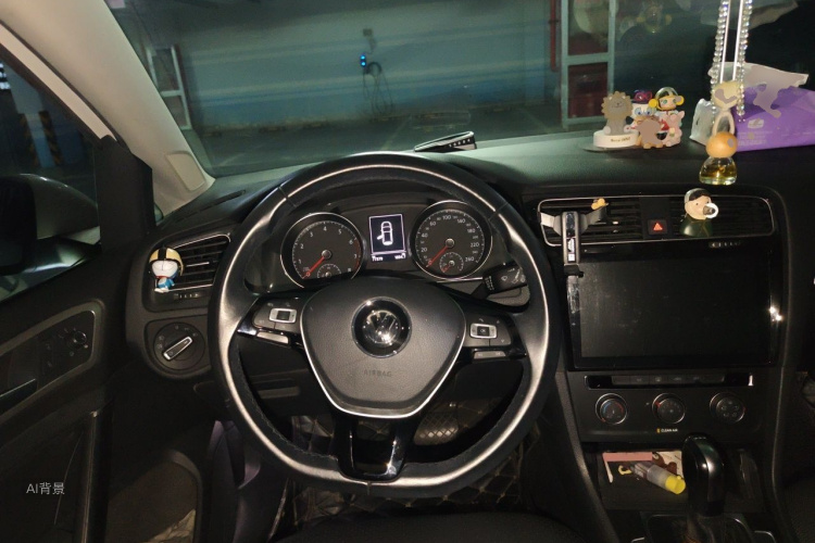 Volkswagen Golf 2018 car image #12