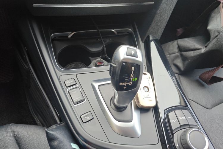 BMW 3 Series 2017 #16 BMW 3 Series 2017 car image #16