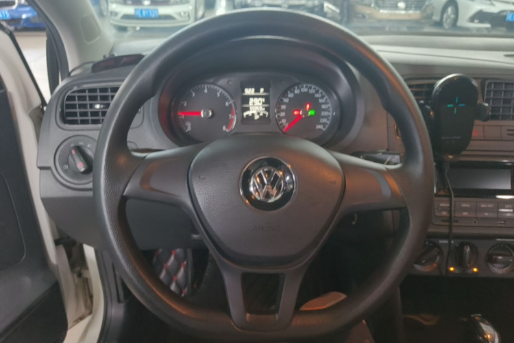 Volkswagen Polo 2016 #11 Volkswagen Polo 2016 car image #11