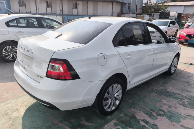 Skoda Rapid 2020 image de voiture #7