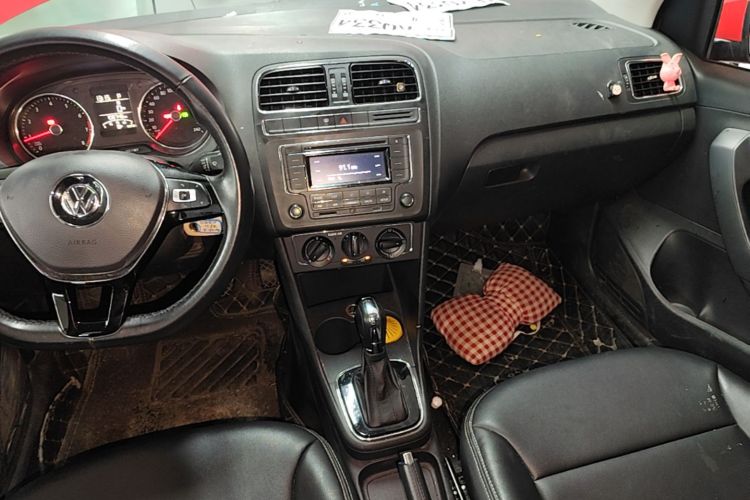 Volkswagen Polo 2017 #14 Volkswagen Polo 2017 car image #14