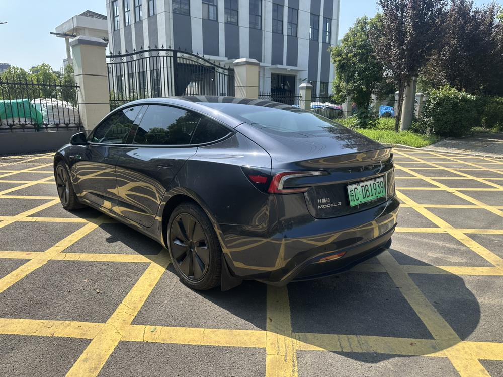 Tesla Model 3 2025 #4 Tesla Model 3 2025 изображение автомобиля #4