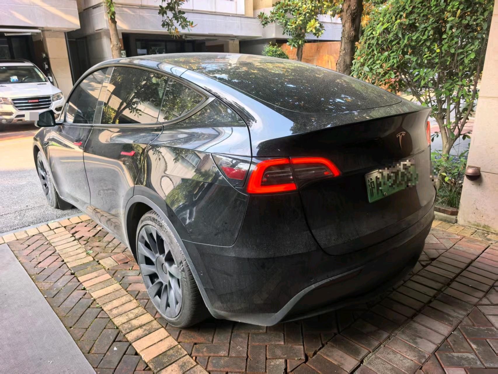 Tesla Model Y 2022 #6 Tesla Model Y 2022 car image #6