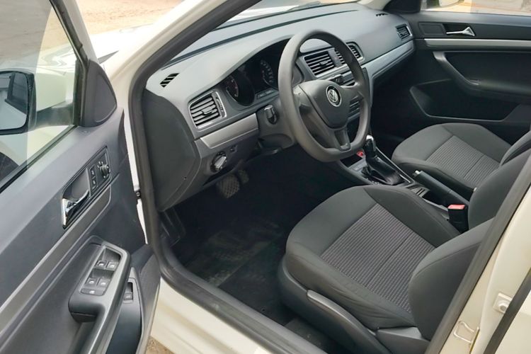 Volkswagen Lavida 2016 car image #16
