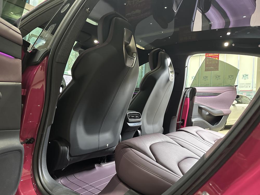 2025 imagen de coche #30