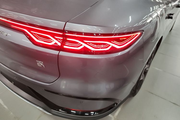 BYD Han 2022 car image #8