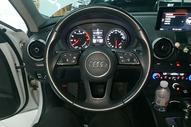 Audi A3 2017 car image #11