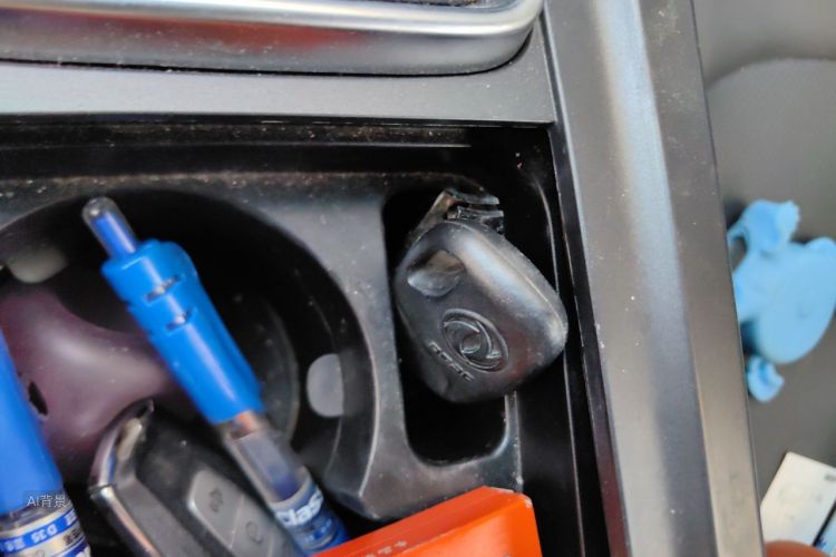 GEELY Emgrand 2019 car image #10