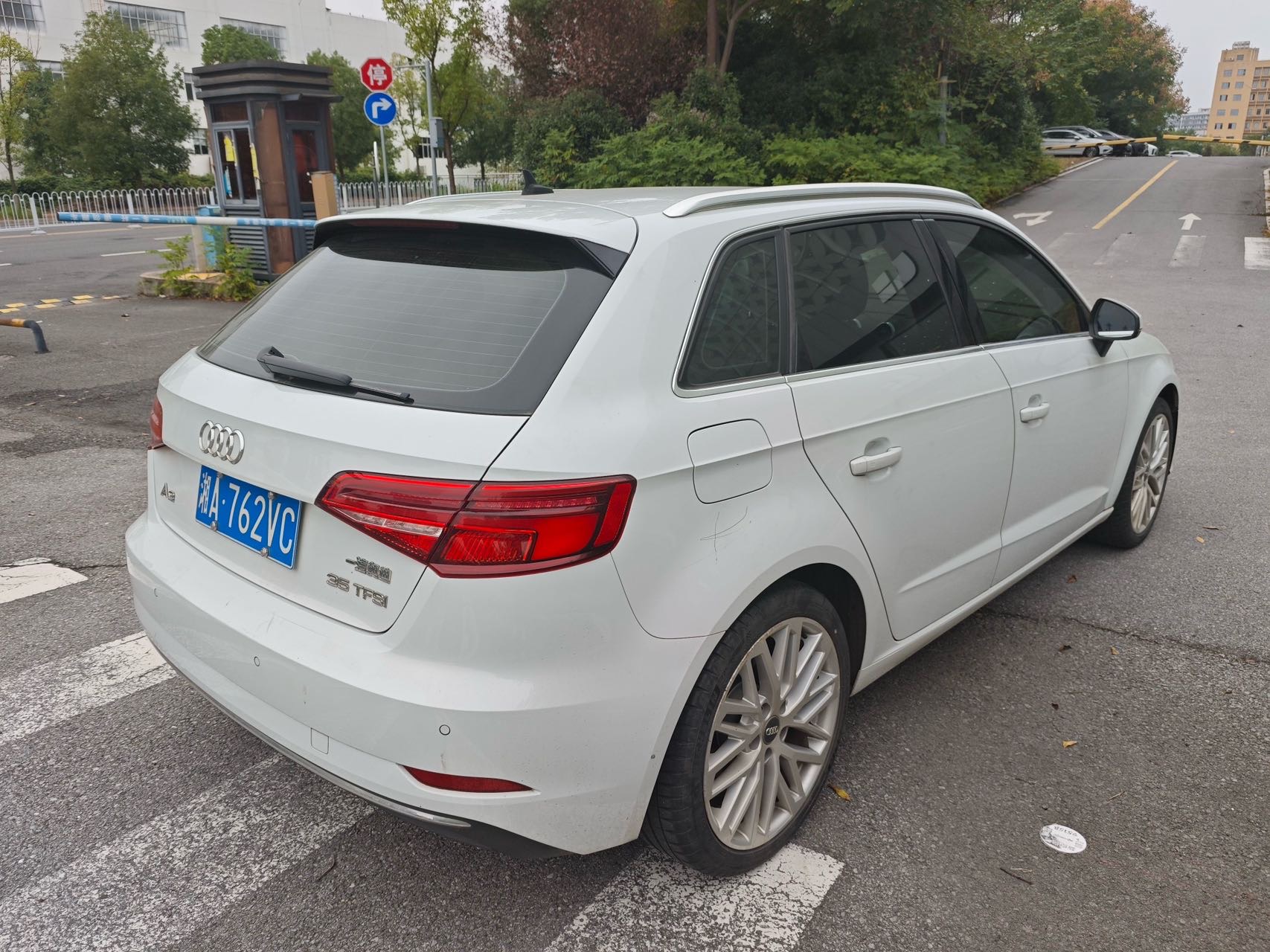 Audi A3 2019 car image #3