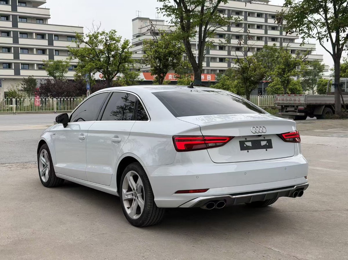 Audi A3 2019 car image #6