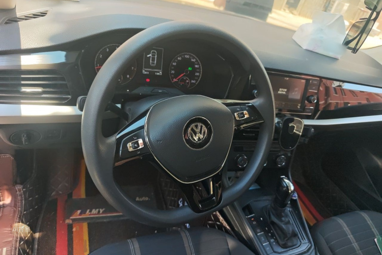 Volkswagen Lavida 2020 car image #12
