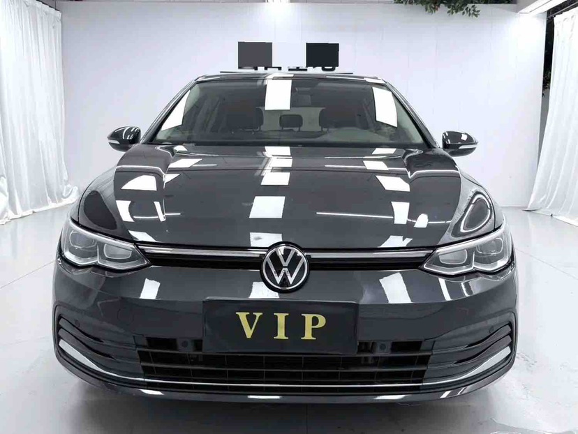 Volkswagen Golf 2022 car image #2