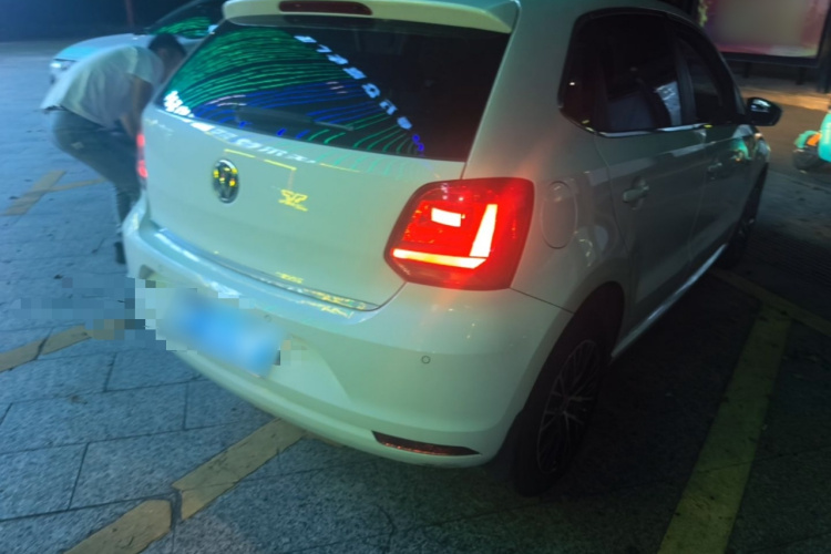 Volkswagen Polo 2017 car image #7