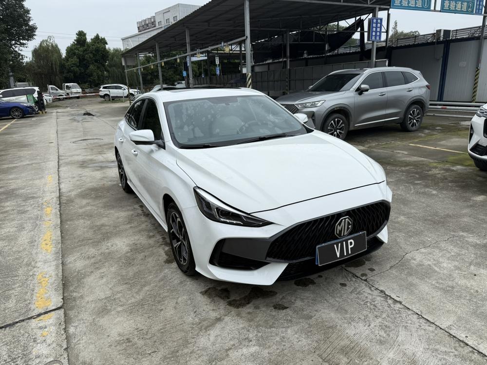 2023 immagine di auto #3