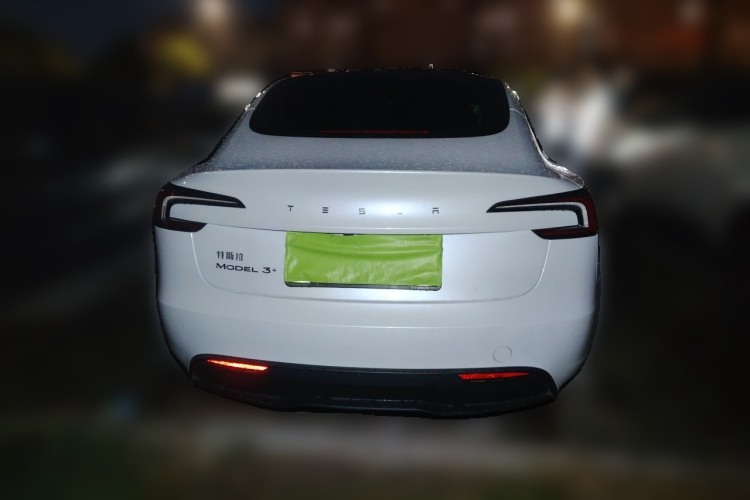 Tesla Model 3 2025 car image #6