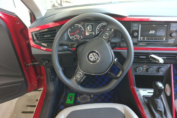 Volkswagen Polo 2020 car image #15