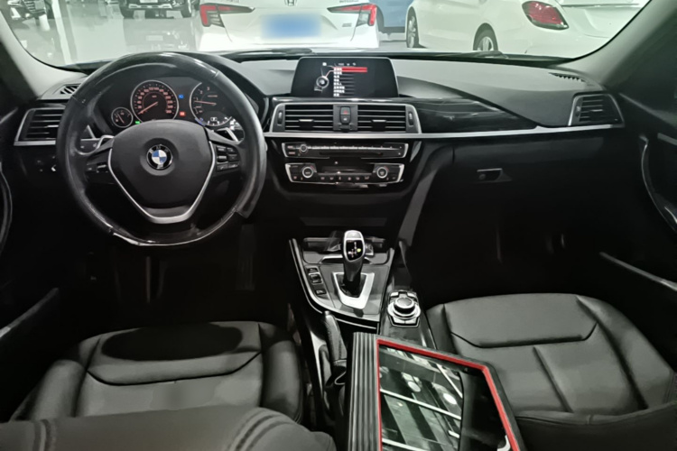 BMW 3 Series 2017 #10 BMW 3 Series 2017 car image #10