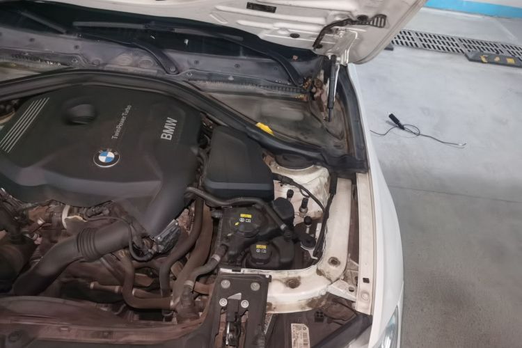 BMW 3 Series 2016 car image #23
