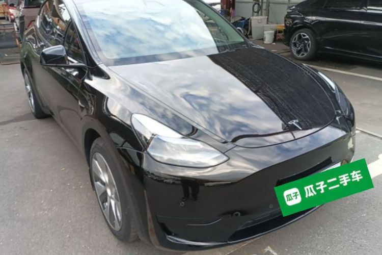 Tesla Model Y 2023 #6 Tesla Model Y 2023 car image #6