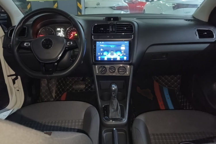 Volkswagen Polo 2017 #11 Volkswagen Polo 2017 car image #11