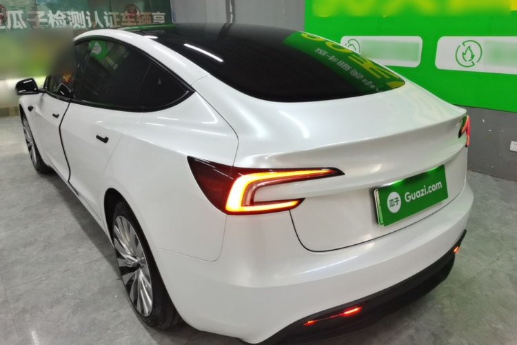 Tesla Model 3 2024 #5 Tesla Model 3 2024 car image #5