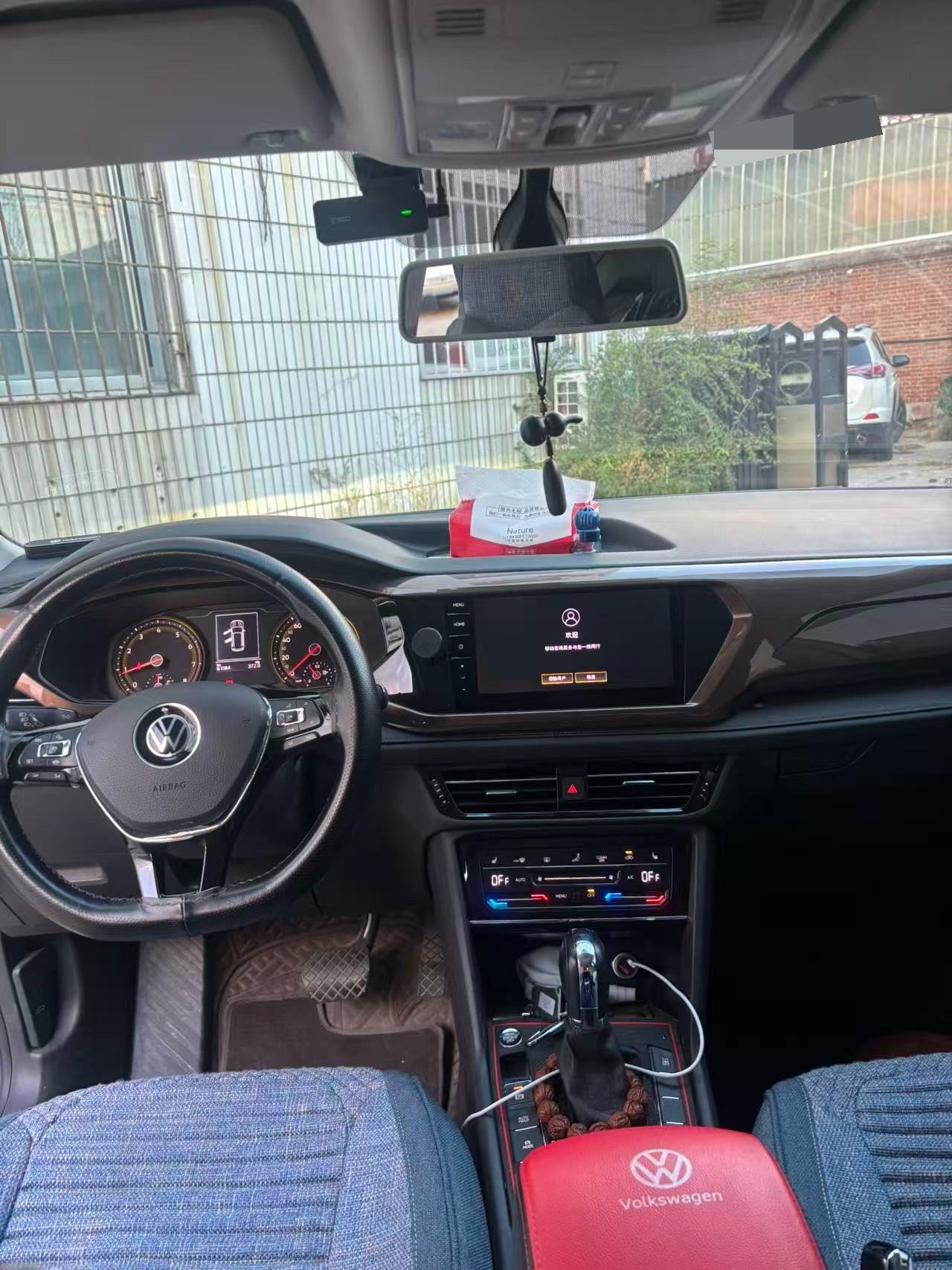 2022 car image #5