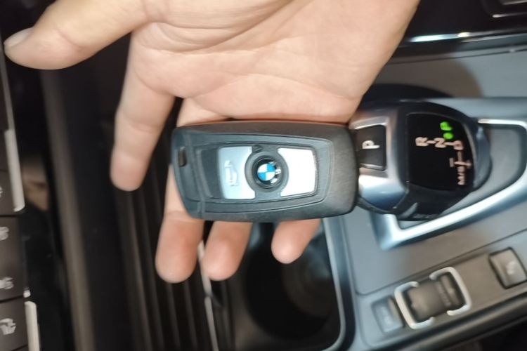 BMW 3 Series GT 2018 #9 BMW 3 Series GT 2018 car image #9