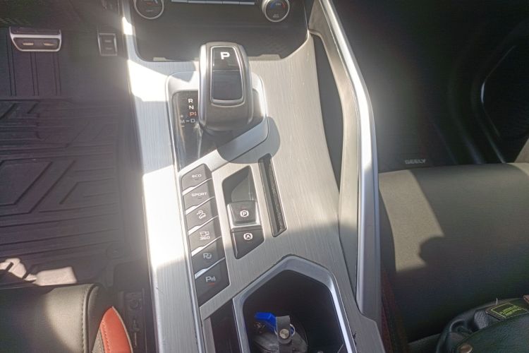 GEELY Coolray 2020 immagine di auto #14