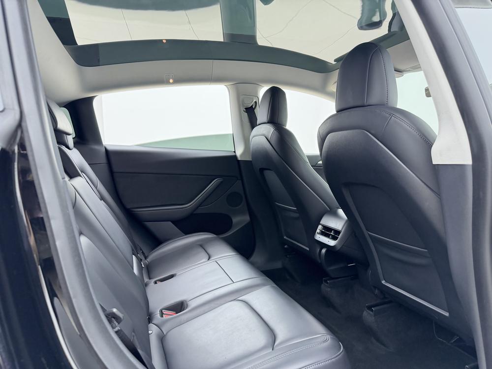 Tesla Model Y 2022 #16 Tesla Model Y 2022 car image #16